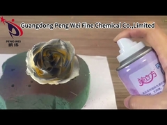 Ο Floral ψεκασμός χρώμα-προσθέτει μια αφή του χρώματος στη ζωή